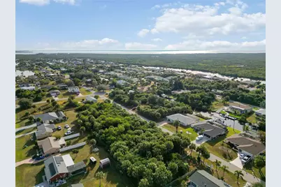 18707 Ashcroft Circle, Port Charlotte, FL 33948 - Photo 13