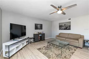 5412 Swift Rd, Sarasota, FL 34231 - Photo 5