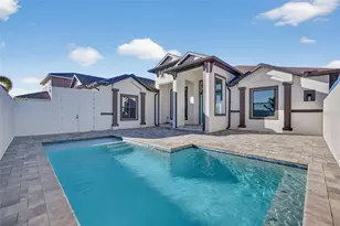 15060 Aquarius Cir, Port Charlotte, FL 33981 - Photo 3