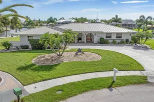 374 Severin Rd SE, Port Charlotte, FL 33952 - Photo 3