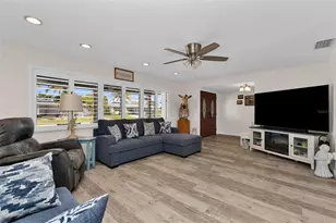 301 Delido Ct, Punta Gorda, FL 33950 - Photo 9