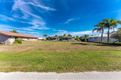46 Hibiscus Drive, Punta Gorda, FL 33950 - Photo 3