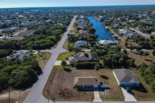 17207 Seashore Ave, Port Charlotte, FL 33948 - Photo 3