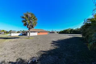 17207 Seashore Ave, Port Charlotte, FL 33948 - Photo 25