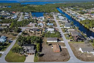 17207 Seashore Ave, Port Charlotte, FL 33948 - Photo 5