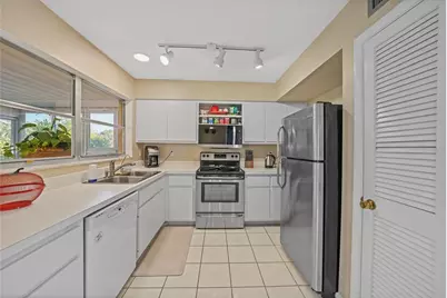 2155 Lakeshore Circle, Port Charlotte, FL 33952 - Photo 9