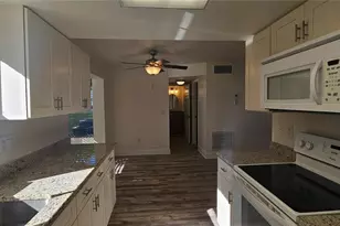 1506 Edgewater Cir, Fort Myers, FL 33919 - Photo 9