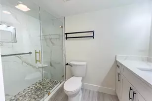 632 Victoria Dr, Cape Coral, FL 33904 - Photo 7