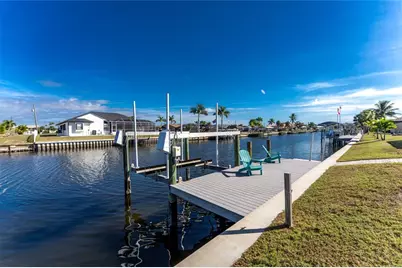 128 Sinclair Street SE, Port Charlotte, FL 33952 - Photo 5