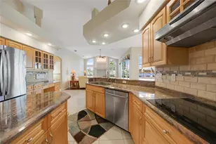 13028 SW Kingsway Cir, Lake Suzy, FL 34269 - Photo 9