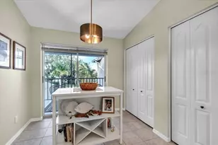 9601 Castle Point Dr, Sarasota, FL 34238 - Photo 17