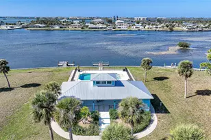 6751 Portside Ln, Englewood, FL 34223 - Photo 77