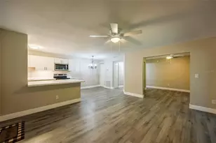 17426 Birchwood Ln, Fort Myers, FL 33908 - Photo 5