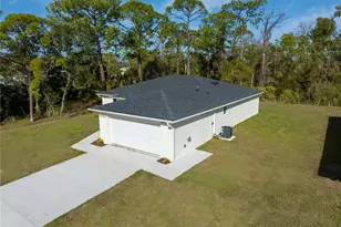 15460 Chamberlain Blvd, Port Charlotte, FL 33953 - Photo 21