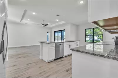 459 NE 2nd Place, Cape Coral, FL 33909 - Photo 9