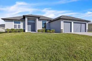 459 NE 2nd Pl, Cape Coral, FL 33909 - Photo 39