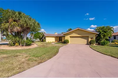 200 Capri Isles Court, Punta Gorda, FL 33950 - Photo 7