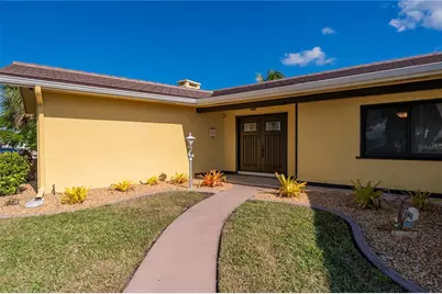 200 Capri Isles Court, Punta Gorda, FL 33950 - Photo 9