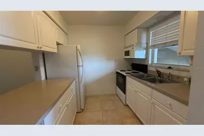 2845 Magdalina Drive #3, Punta Gorda, FL 33950 - Photo 5