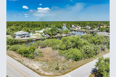 12412 Eisenhower Drive, Port Charlotte, FL 33953 - Photo 11