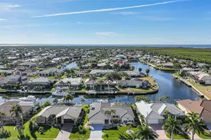 2737 St Thomas Dr, Punta Gorda, FL 33950 - Photo 7