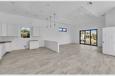 15116 Brainbridge Circle, Port Charlotte, FL 33981 - Photo 9