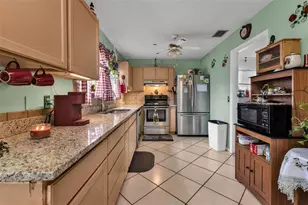 1227 Birchcrest Blvd, Port Charlotte, FL 33952 - Photo 3