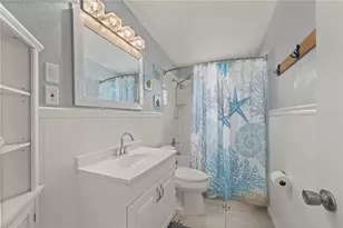 70 Virginia Ct, Englewood, FL 34223 - Photo 21