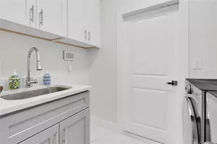 3605 Eagle Pass St, North Port, FL 34286 - Photo 29