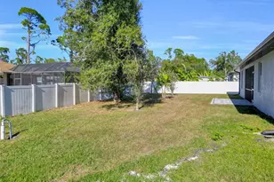 3605 Eagle Pass St, North Port, FL 34286 - Photo 11