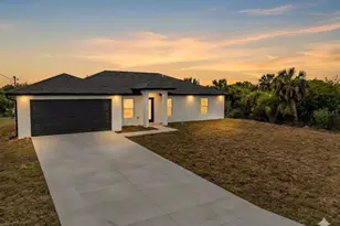 19481 Villanova Ave, Port Charlotte, FL 33954 - Photo 5