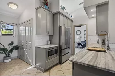 528 Marseilles Court, Punta Gorda, FL 33950 - Photo 13