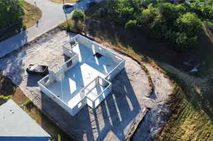 1405 Winthrop St, North Port, FL 34288 - Photo 7