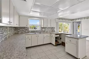 10 Golfview Rd, Rotonda West, FL 33947 - Photo 21