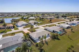 10 Golfview Rd, Rotonda West, FL 33947 - Photo 5