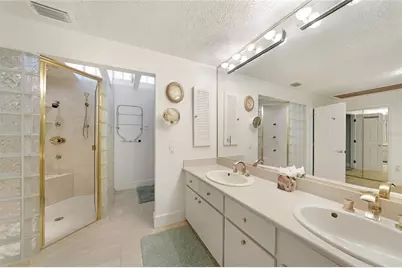 24358 SW Kingsway Circle, Lake Suzy, FL 34269 - Photo 35