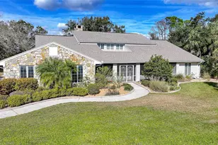 24358 SW Kingsway Cir, Lake Suzy, FL 34269 - Photo 3