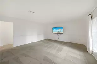 24358 SW Kingsway Cir, Lake Suzy, FL 34269 - Photo 7