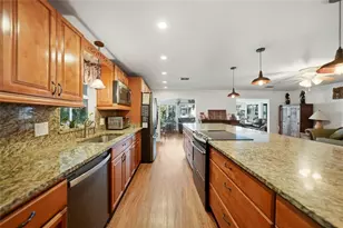 19 Del Prado Dr, Englewood, FL 34223 - Photo 13