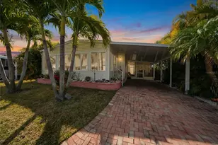 19 Del Prado Dr, Englewood, FL 34223 - Photo 3