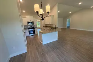 18423 Lamont Ave, Port Charlotte, FL 33948 - Photo 9