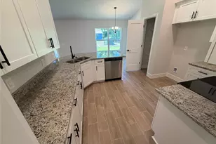 18423 Lamont Ave, Port Charlotte, FL 33948 - Photo 7