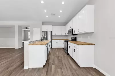 12711 SW Pembroke Circle S, Lake Suzy, FL 34269 - Photo 19