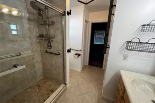 7 Oakland Hills Ct, Rotonda West, FL 33947 - Photo 27