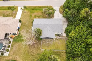 340 Periwinkle Rd, Venice, FL 34293 - Photo 23