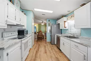 6041 Toucan Dr, Englewood, FL 34224 - Photo 11