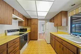 1016 Deer Run, Venice, FL 34293 - Photo 13