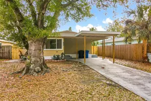 4213 22nd St N, Saint Petersburg, FL 33714 - Photo 1