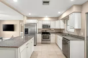 1017 Rosedale Rd, Venice, FL 34293 - Photo 5