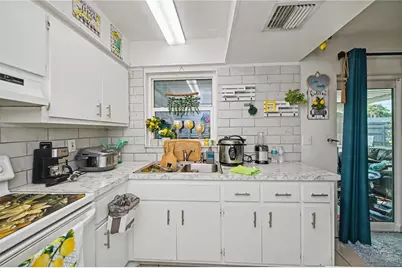 4025 Yucatan Circle, Port Charlotte, FL 33948 - Photo 11